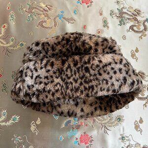 Y2K fluffy leopard print hat